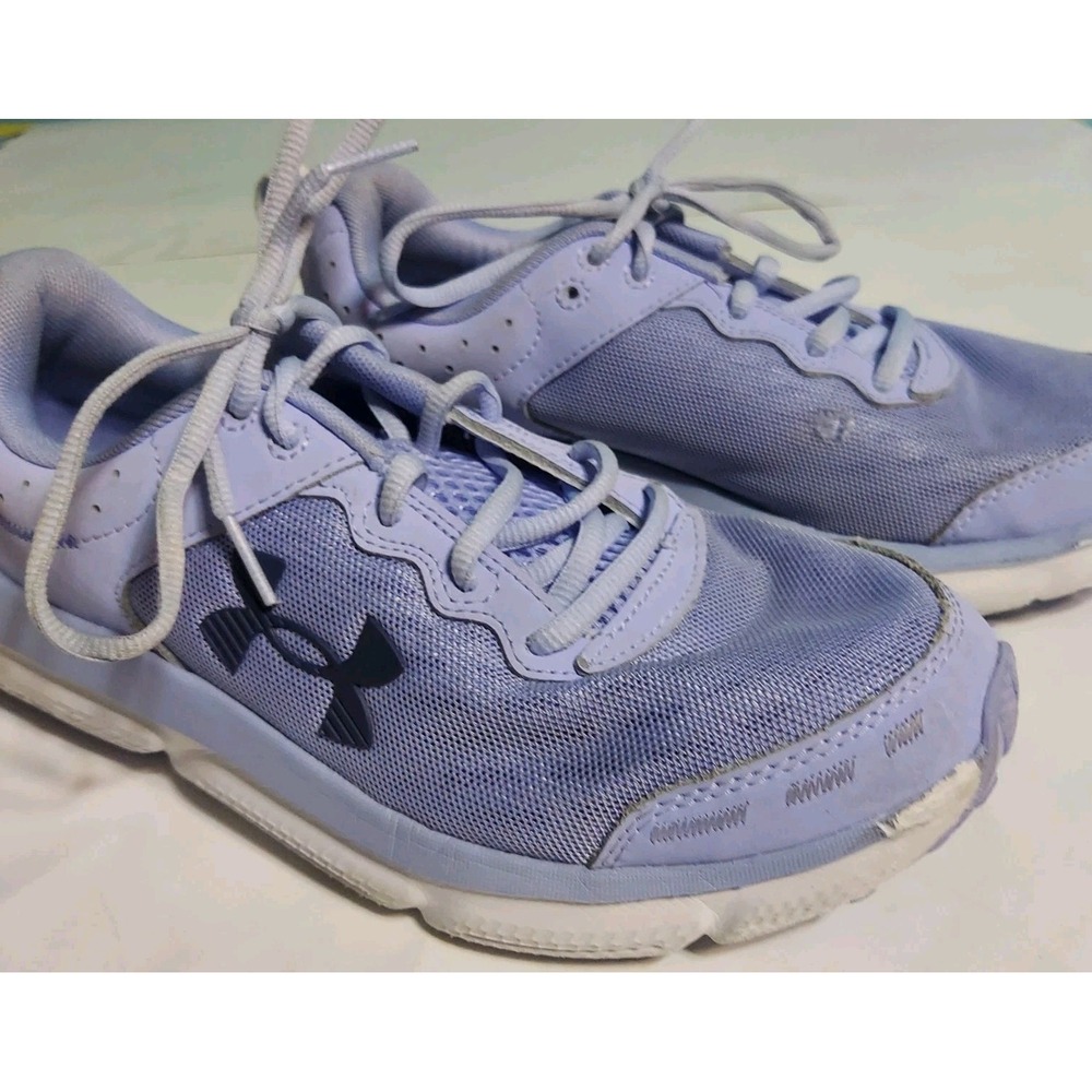 Size 8.5 - Under Armour Charged Womens 8.5 Fitness And Running Shoe Read